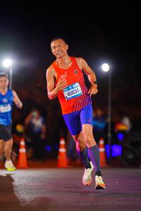 BIB: 40834
                            <button type="button" onclick="openModal(21526633)" class="btn btn-primary btn-sm float-right btn-popup" data-toggle="modal" data-target=".modal-high-quality">
                        <i class="fas fa-shopping-cart"></i> Add to Cart
                    </button>
                                            <button type="button" onclick="isThisMe(21526633, true)" class="btn btn-success btn-sm float-right btn-popup btn-isme hidden" data-toggle="tooltip" data-placement="bottom" title="นี่คือรูปของคุณใช่ไหม คลิกที่นี่เพื่อเอาเข้าอัลบั้ม">
                        <i class="fas fa-plus"></i> Add to album
                    </button>
                    <button type="button" onclick="isThisMe(21526633, false)" class="btn btn-warning btn-sm float-right btn-popup btn-isnotme hidden">
                        <i class="fas fa-ban"></i> Remove from album
                    </button>